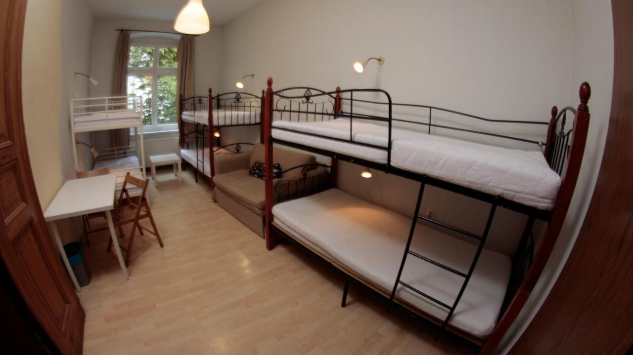 Pit Stop Hostel พอซนาน ภายนอก รูปภาพ