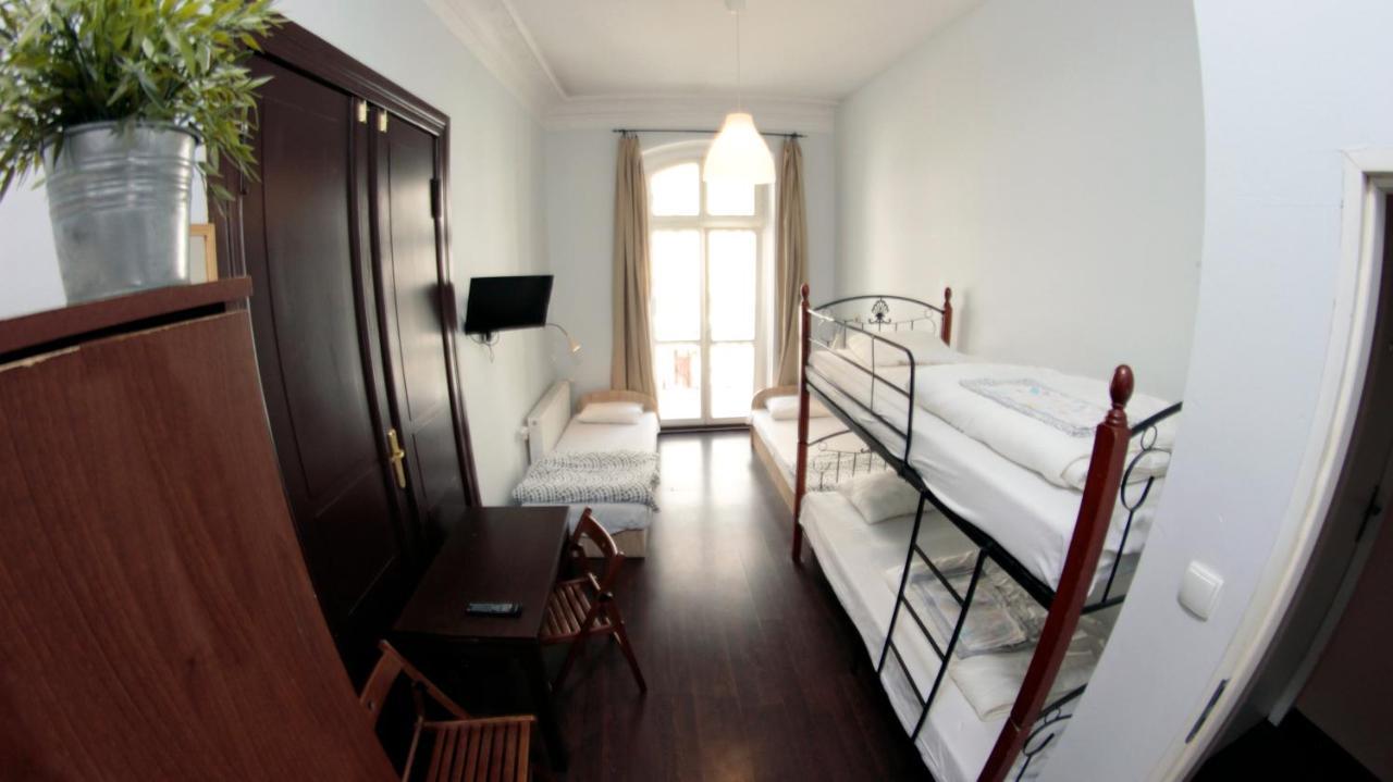 Pit Stop Hostel พอซนาน ภายนอก รูปภาพ