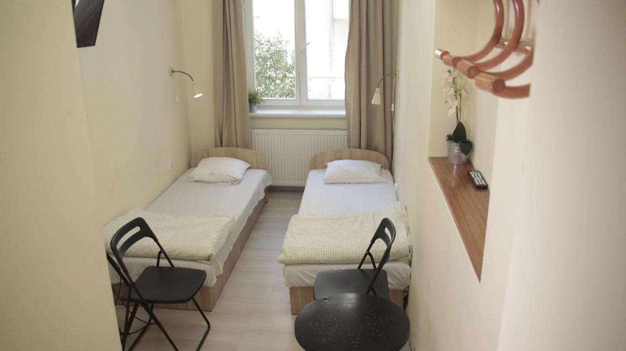 Pit Stop Hostel พอซนาน ภายนอก รูปภาพ